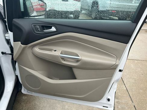 Used 2014 Ford Escape SE w/ Equipment Group 201A image 16