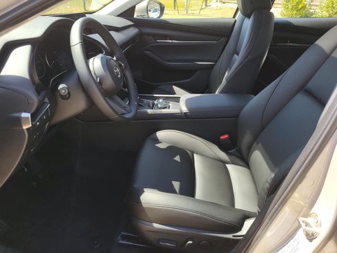 New 2026 MAZDA MAZDA3 2.5 S Sedan w/ Preferred Pkg FWD image 13