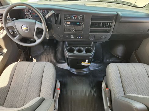 New 2026 Chevrolet Express 2500 Extended RWD image 19