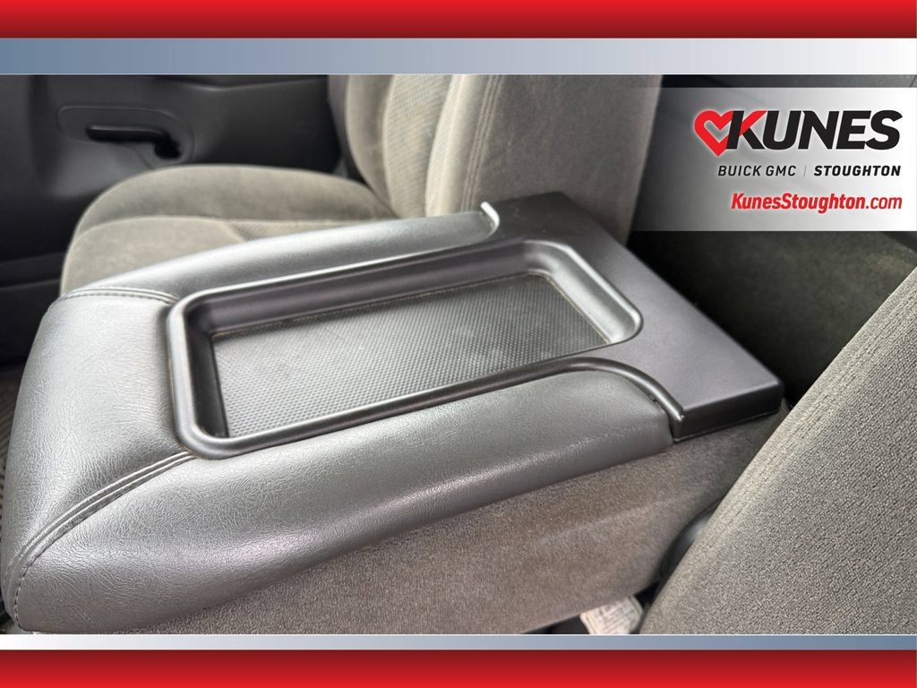 Used 2006 Chevrolet Silverado 1500 W/T AWD/4WD image 25