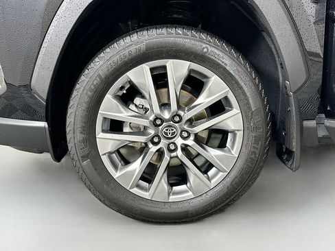 Certified 2025 Toyota RAV4 XLE Premium image 31
