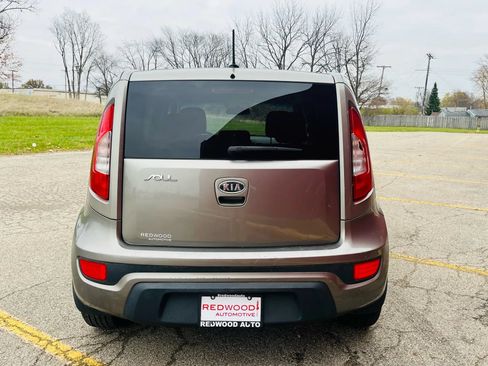 Used 2012 Kia Soul + FWD image 4