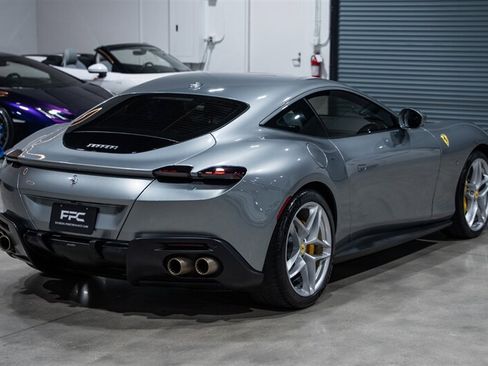 Used 2021 Ferrari Roma RWD image 6