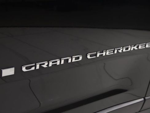 Used 2022 Jeep Grand Cherokee L Limited image 59