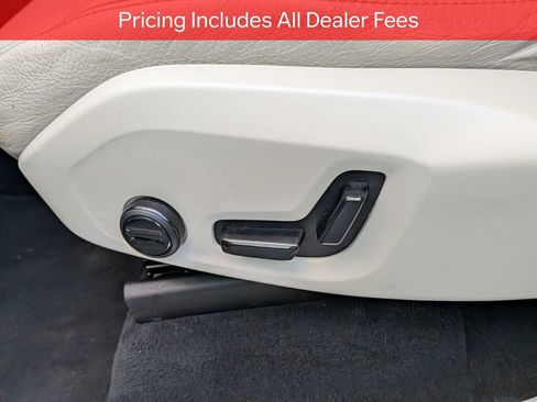 Used 2020 Volvo XC90 T6 Momentum AWD/4WD image 21