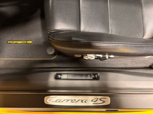 Used 2013 Porsche 911 Carrera 4S image 11