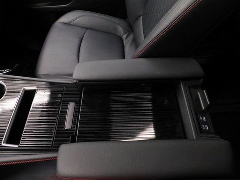 Used 2025 Toyota Sienna XSE image 45