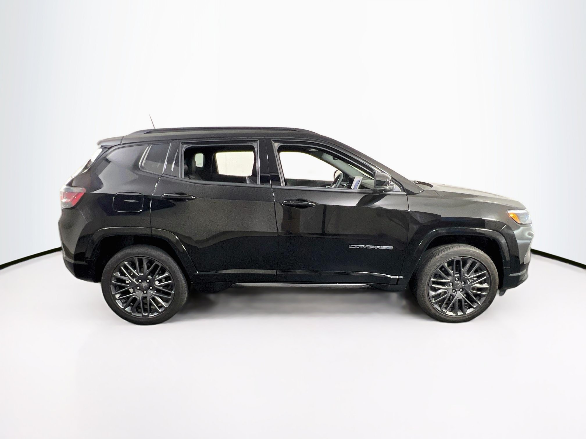 Used 2023 Jeep Compass High Altitude w/ Driver Assist Group I AWD/4WD image 4
