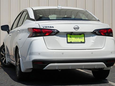 Used 2025 Nissan Versa SV w/ Trunk Package FWD image 5