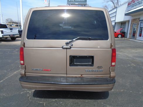 Used 2003 Chevrolet Astro Passenger AWD w/ LS Preferred Equipment Group image 7