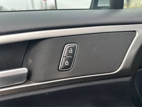 Used 2020 Ford Fusion SE image 35