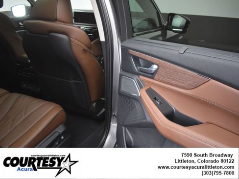 Certified 2025 Acura MDX SH-AWD w/ Advance Package image 28