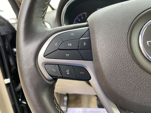 Used 2018 Jeep Grand Cherokee Overland image 20