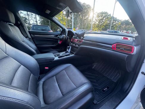 Used 2020 Honda Accord Sport image 11