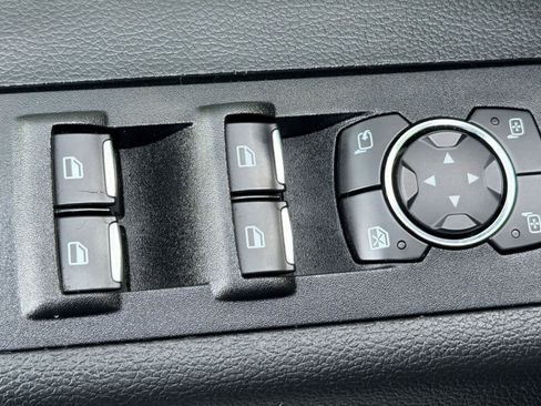 Used 2020 Ford F150 Lariat w/ Equipment Group 502A Luxury image 15