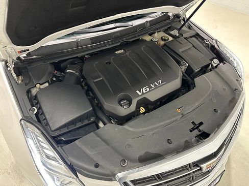 Used 2017 Cadillac XTS Premium Luxury image 3