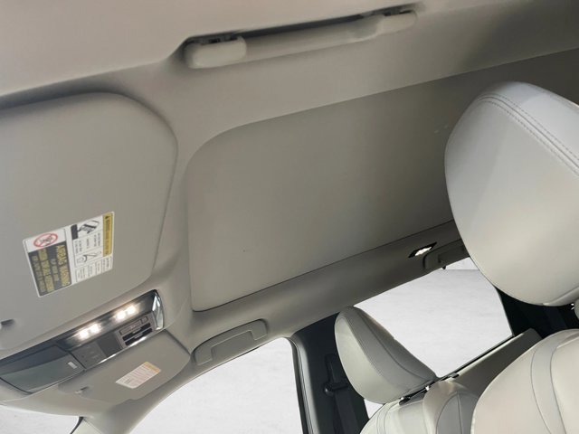 Used 2025 Mitsubishi Outlander SEL FWD image 16