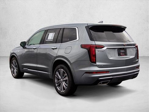 Used 2025 Cadillac XT6 Premium Luxury image 7