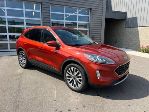 Used 2020 Ford Escape Titanium AWD/4WD image 3