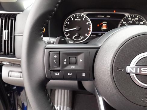 Certified 2024 Nissan Pathfinder SV AWD/4WD image 17