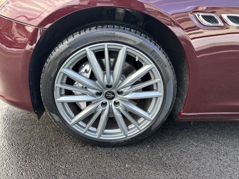 Used 2022 Maserati Quattroporte Modena Q4 image 9