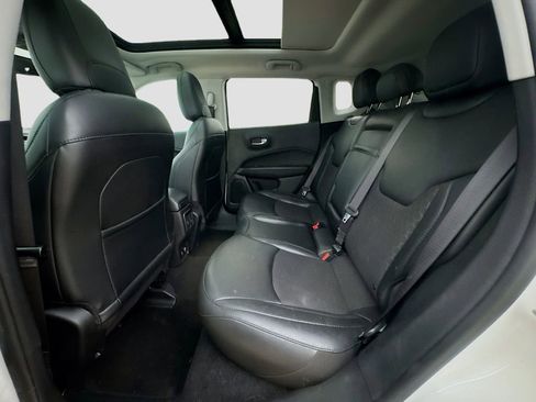 Used 2019 Jeep Compass Latitude AWD/4WD image 30