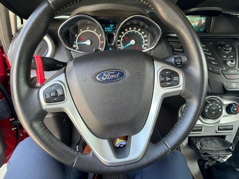 Used 2014 Ford Fiesta SE FWD image 7