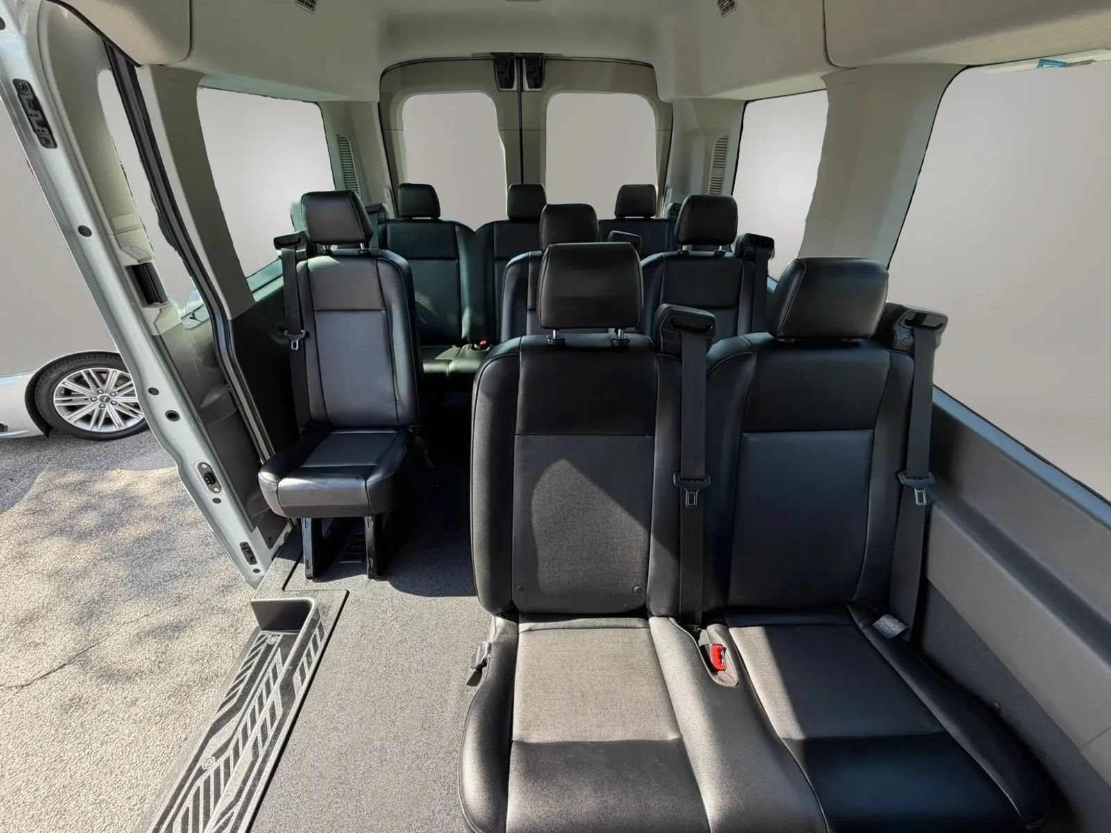 Used 2020 Ford Transit 150 XL RWD image 20