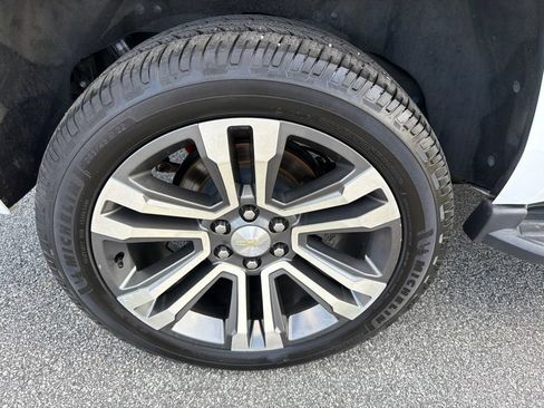 Used 2019 Chevrolet Tahoe LT AWD/4WD image 19