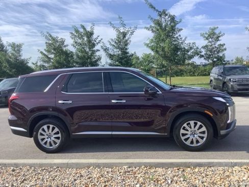 Used 2024 Hyundai Palisade SEL FWD image 4