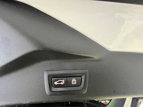 Used 2021 BMW X5 M50i w/ Premium Package image 38