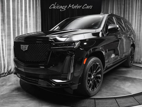 Used 2021 Cadillac Escalade Sport Platinum w/ LPO, ONYX Package AWD/4WD image 42