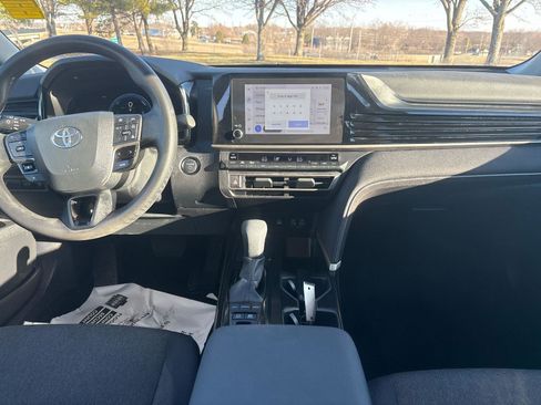 Certified 2025 Toyota Camry LE image 17