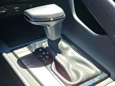 Used 2025 Hyundai Elantra Sport FWD image 15