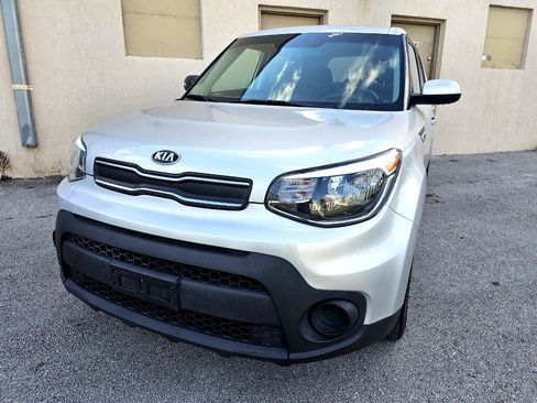 Used 2018 Kia Soul ! image 17