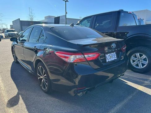 Used 2020 Toyota Camry SE image 14
