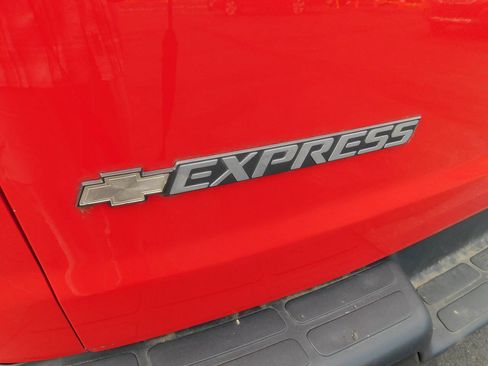 Used 2017 Chevrolet Express 3500 LS RWD image 10