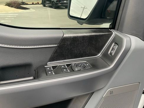 Used 2025 Ford F150 Lightning Flash image 11