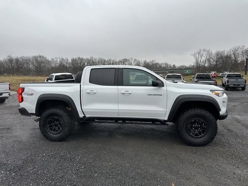 Used 2024 Chevrolet Colorado ZR2 w/ ZR2 Bison Edition image 4