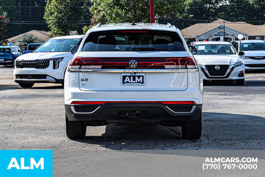 Used 2025 Volkswagen Atlas Cross Sport SE FWD image 11