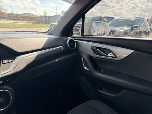 Used 2019 Chevrolet Blazer LT image 21