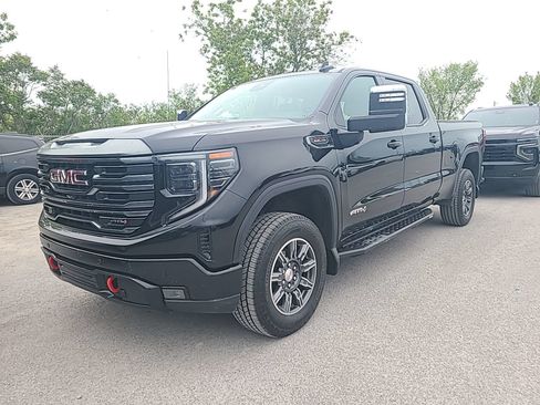 Used 2024 GMC Sierra 1500 AT4 w/ Technology Package AWD/4WD image 1