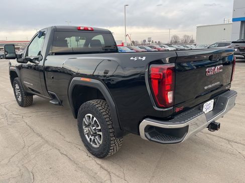 Used 2024 GMC Sierra 3500 SLE w/ SLE Convenience Package image 8