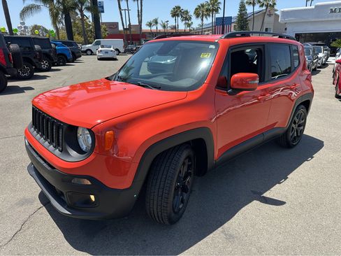 Used 2017 Jeep Renegade Altitude image 11