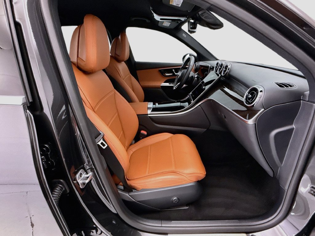 Certified 2026 Mercedes-Benz GLC 300 4MATIC image 17