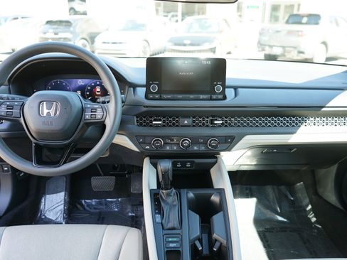 Used 2024 Honda Accord EX image 19