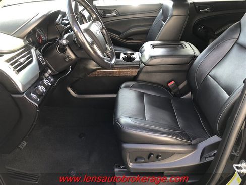 Used 2018 Chevrolet Tahoe LT w/ Luxury Package AWD/4WD image 11