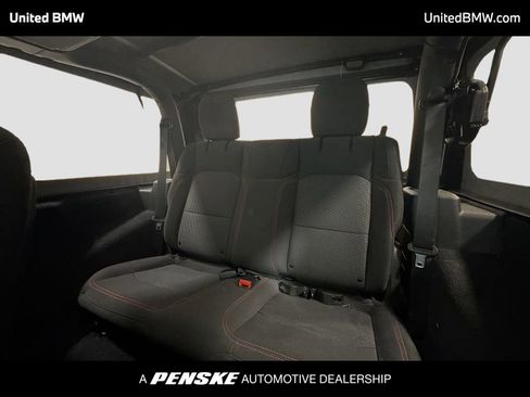 Used 2021 Jeep Wrangler Rubicon AWD/4WD image 11