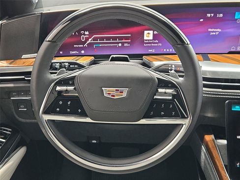 Certified 2026 Cadillac Escalade Platinum Sport w/ LPO, Floor Liner Package AWD/4WD image 15