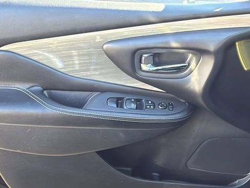 Used 2017 Nissan Murano SV image 26